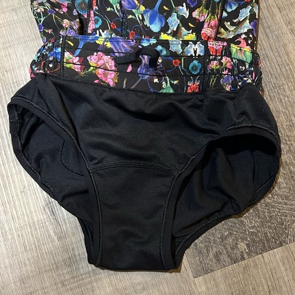 Lululemon Hotty Hot High Rise lined Flowerscope Black Multi size 0 - Picture 7 of 14